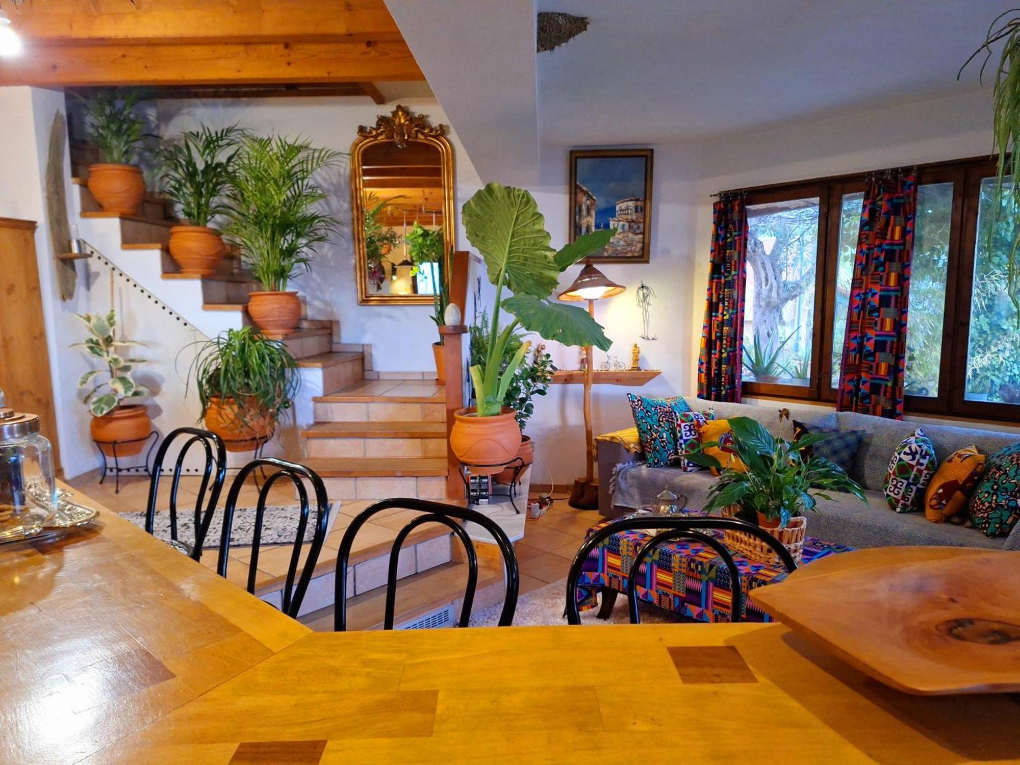 The Place By The Sun Milina Exterior photo