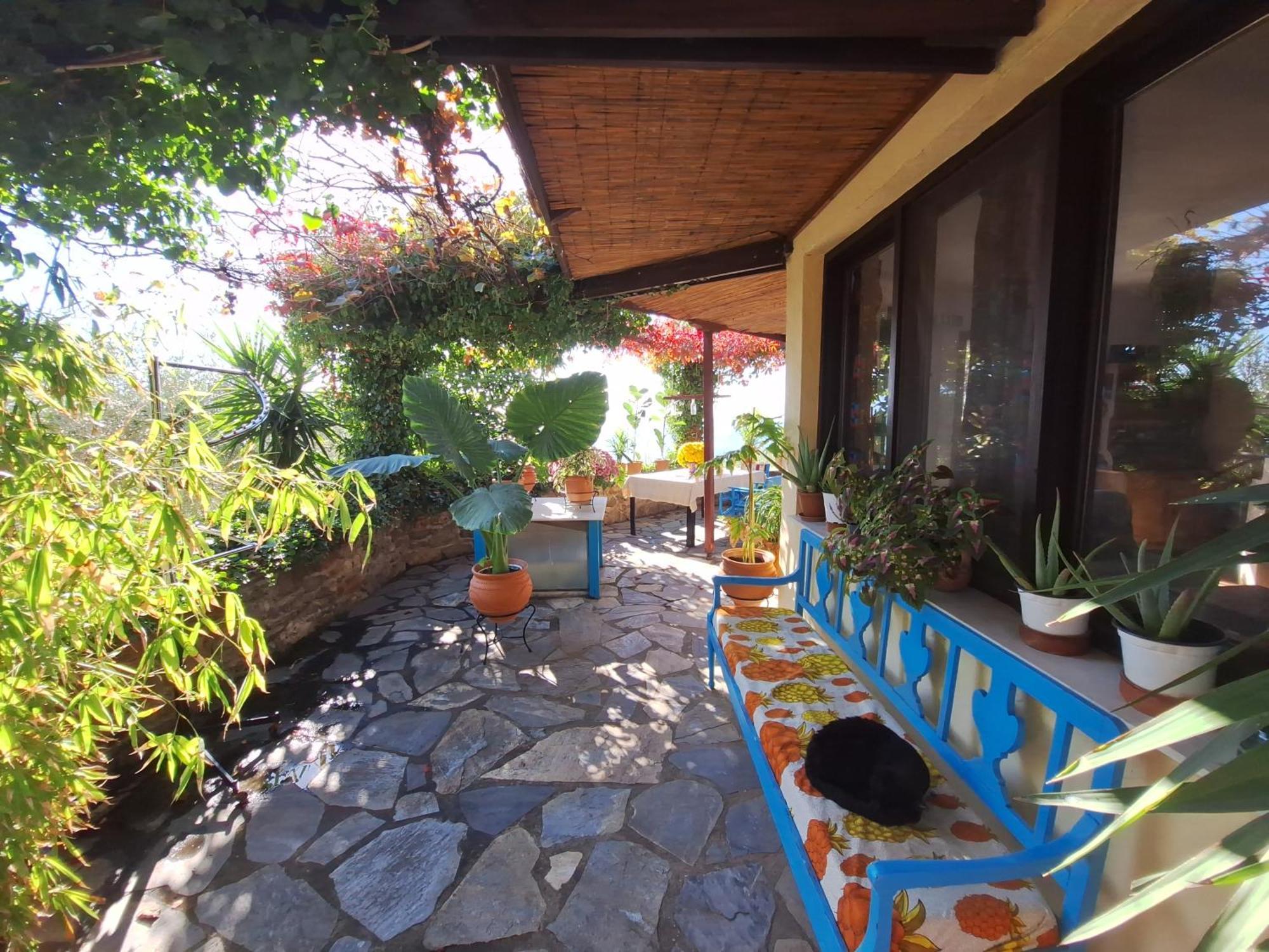 The Place By The Sun Milina Exterior photo