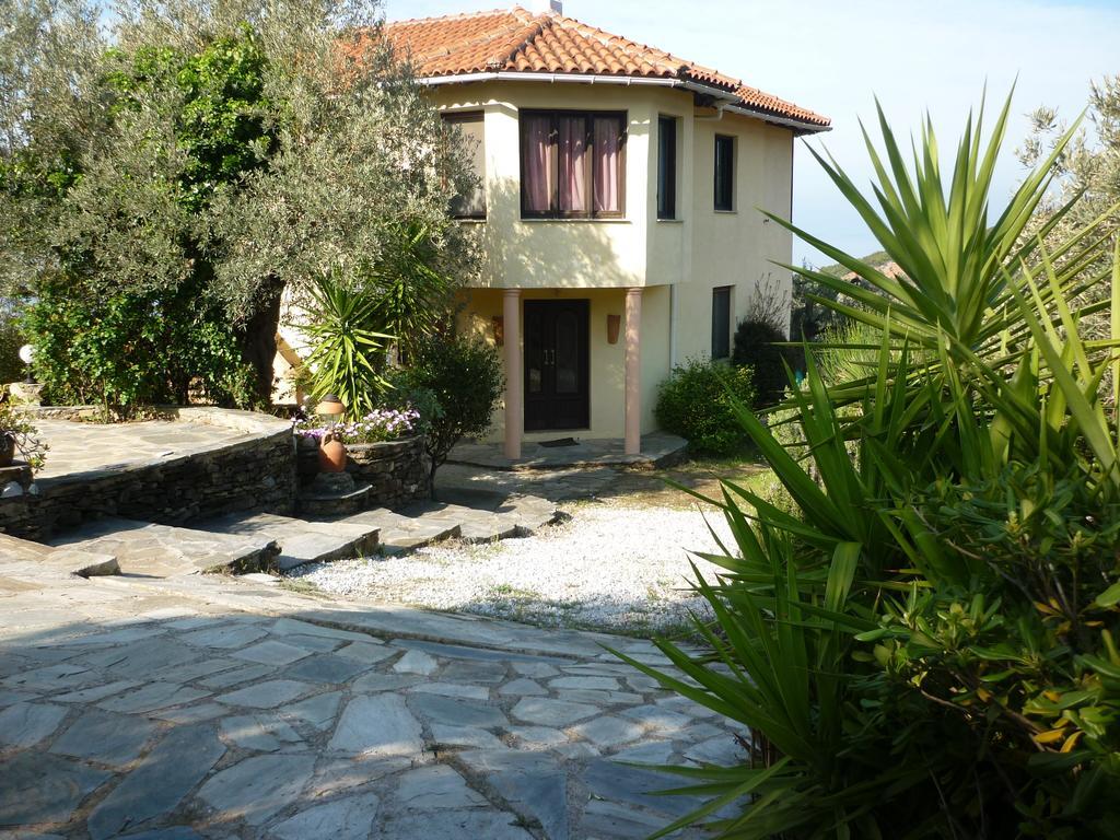 The Place By The Sun Milina Exterior photo