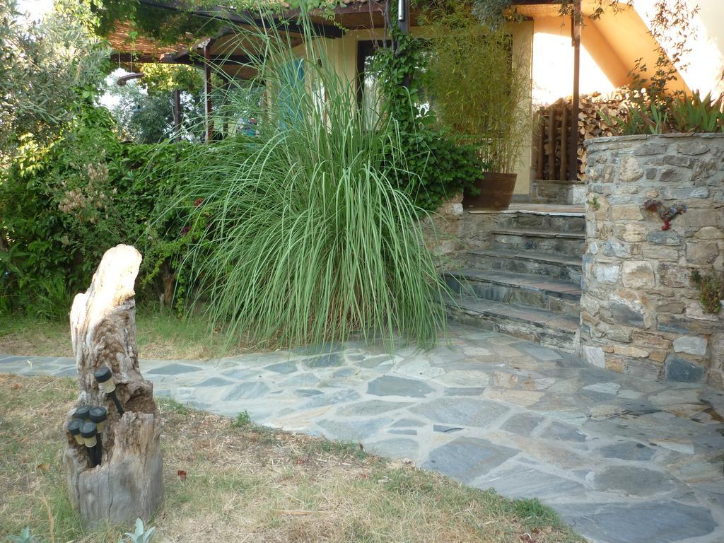 The Place By The Sun Milina Exterior photo